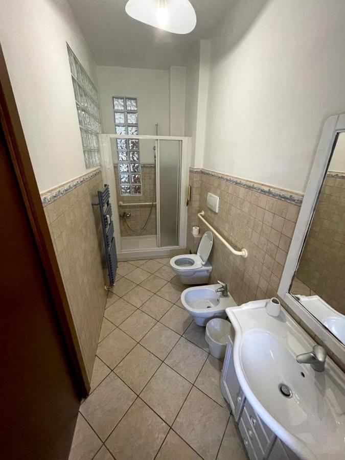 Ferienwohnung L'Anima Del Viaggio A Torino Exterior foto